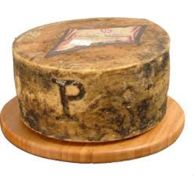 Pecorino stagionato in grotta